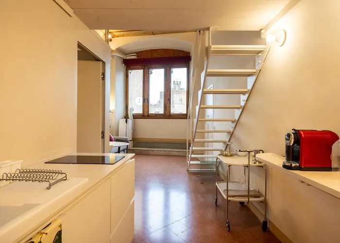 Via Banchi Di Sotto, 8 - Piazza Del Campo *